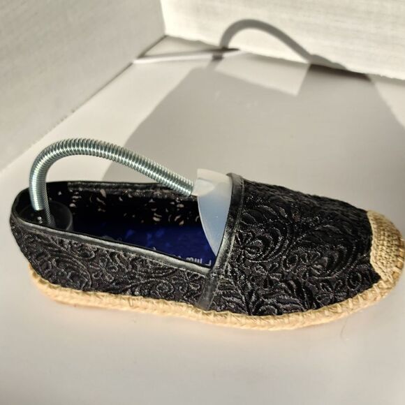 Jeffery Campbell  - Picture 12 of 15